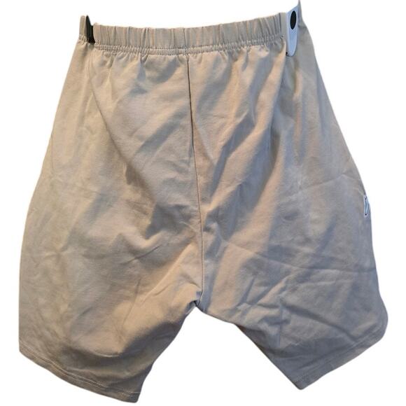 DISNEY PRINCESS COLLECTION IN A LAND FAR AWAY size S Gray T-Shirt and Shorts NWT - Picture 4 of 12